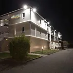 Brit Essentiel Arverne - Clermont-ferrand Sud מלון אובייר