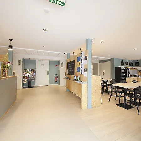 ホテル Brit Essentiel Arverne - Clermont-ferrand Sud 2*