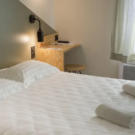 Otel Brit Essentiel Arverne - Clermont-ferrand Sud Aubière