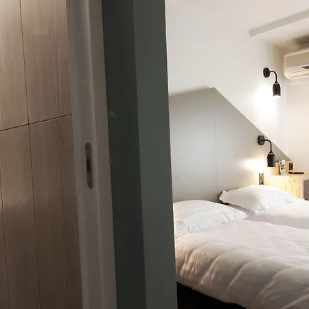 ホテル Brit Essentiel Arverne - Clermont-ferrand Sud 2*