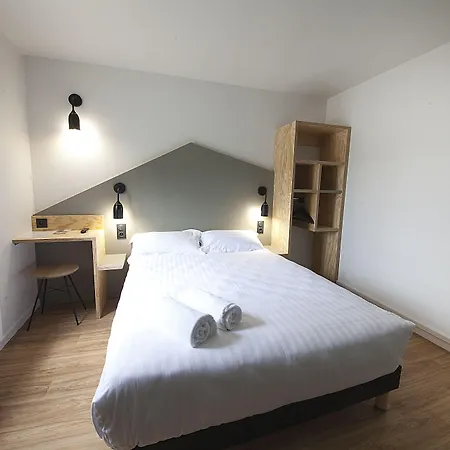 Otel Brit Essentiel Arverne - Clermont-ferrand Sud 2*