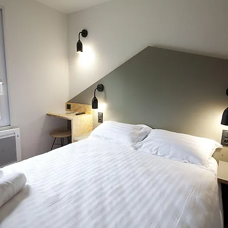 Brit Essentiel Arverne - Clermont-ferrand Sud ホテル 2*