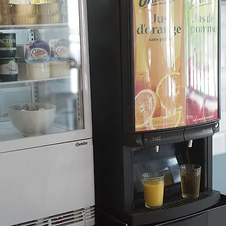 ホテル Brit Essentiel Arverne - Clermont-ferrand Sud 2*