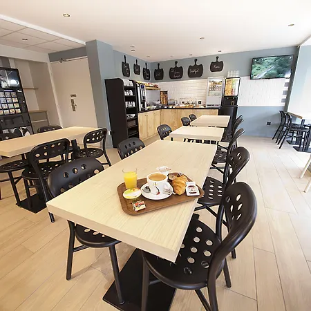 Brit Essentiel Arverne - Clermont-ferrand Sud 2* Aubière