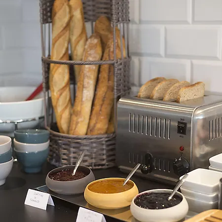 Brit Essentiel Arverne - Clermont-ferrand Sud 2* Aubière