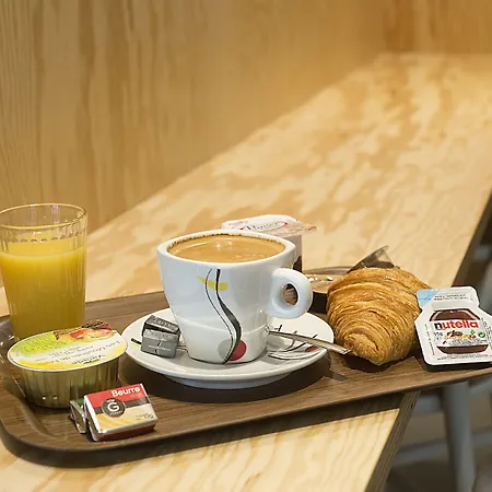 Otel Brit Essentiel Arverne - Clermont-ferrand Sud