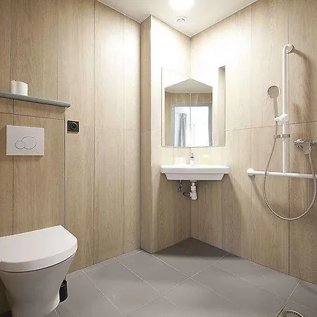 Brit Essentiel Arverne - Clermont-ferrand Sud Hotel Aubière