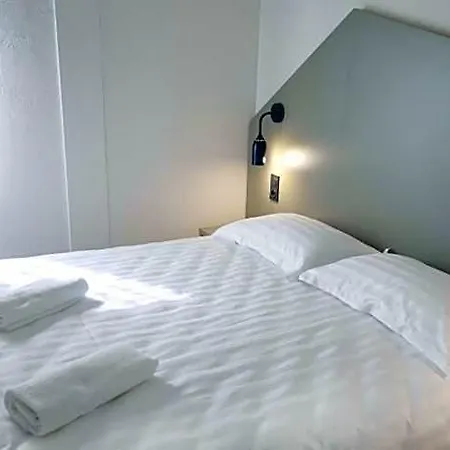 Brit Essentiel Arverne - Clermont-ferrand Sud 2*