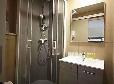 Brit Essentiel Arverne - Clermont-ferrand Sud Hotel