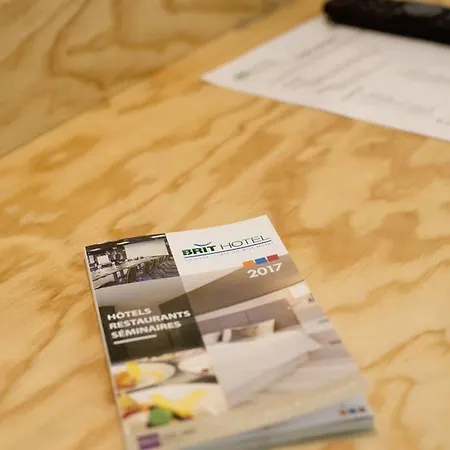 ホテル Brit Essentiel Arverne - Clermont-ferrand Sud 2*