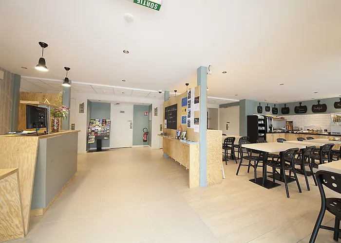 Hotel Brit Essentiel Arverne - Clermont-ferrand Sud 2*