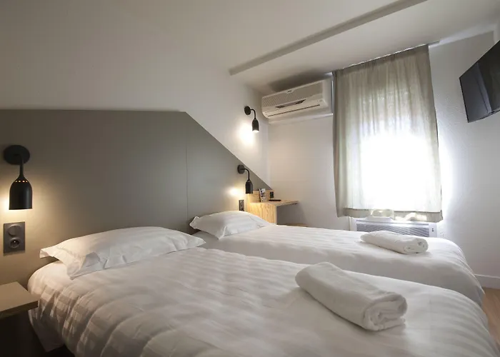 Brit Essentiel Arverne - Clermont-ferrand Sud 2*