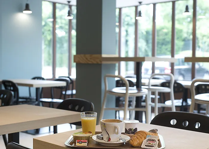 Brit Essentiel Arverne - Clermont-ferrand Sud Hotel Aubière