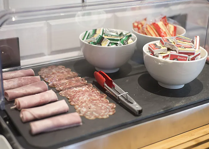 Hotel Brit Essentiel Arverne - Clermont-ferrand Sud