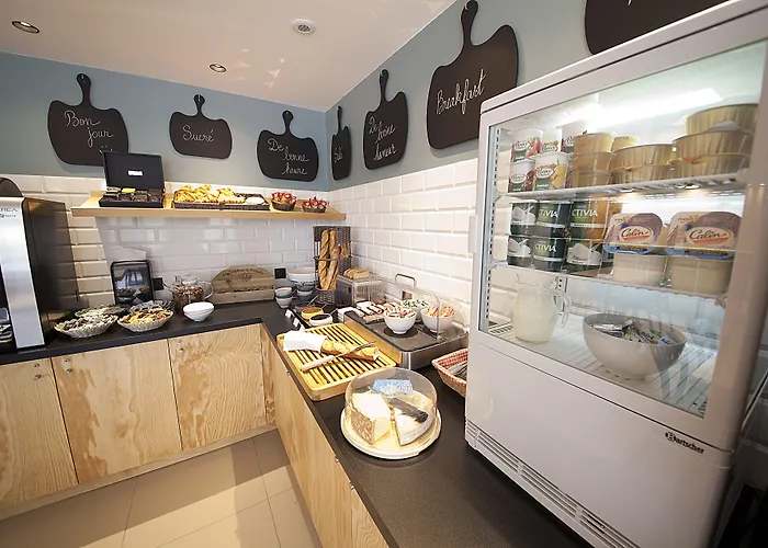 Hotel Brit Essentiel Arverne - Clermont-ferrand Sud