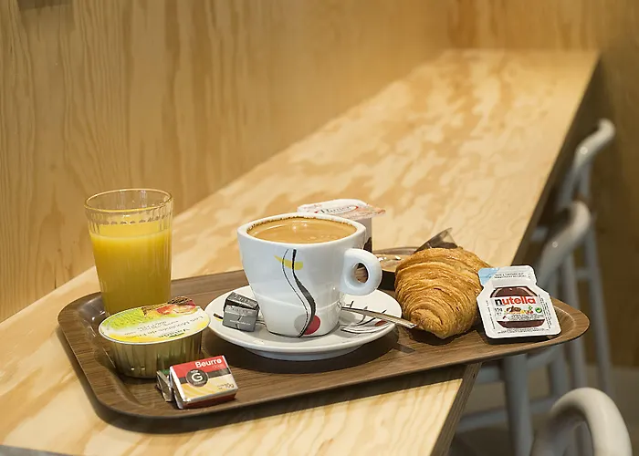 Hotel Brit Essentiel Arverne - Clermont-ferrand Sud