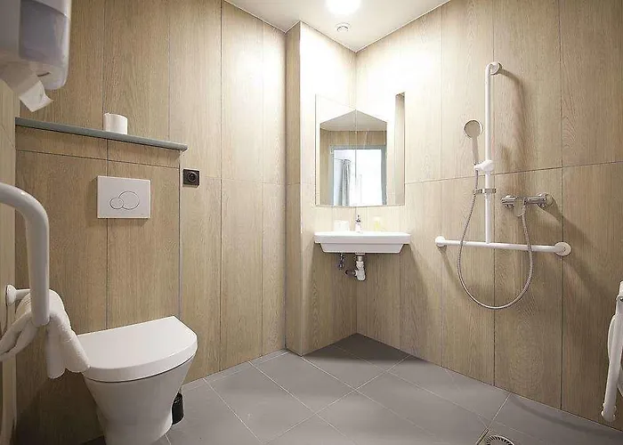 Brit Essentiel Arverne - Clermont-ferrand Sud Hotel Aubière