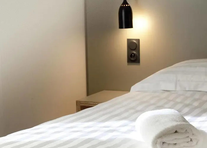 Hotel Brit Essentiel Arverne - Clermont-ferrand Sud 2*