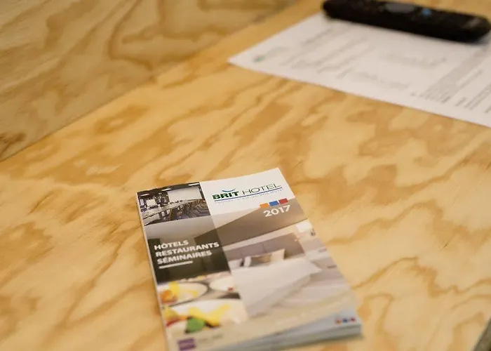 Hotel Brit Essentiel Arverne - Clermont-ferrand Sud 2*